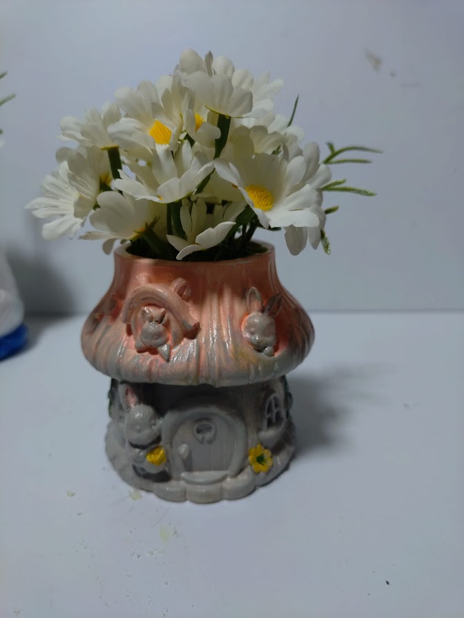 aa)Fairy cottage trinket/flower holder